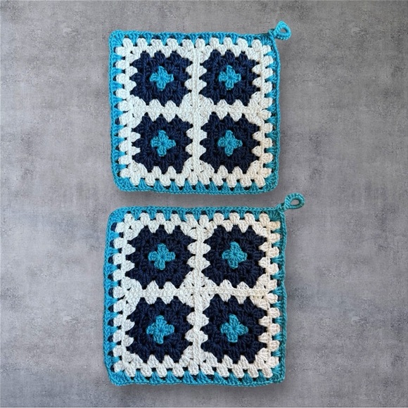 Granny Square Handcrafted Hot Pad / Pot Holder - NEW - Picture 2 of 3